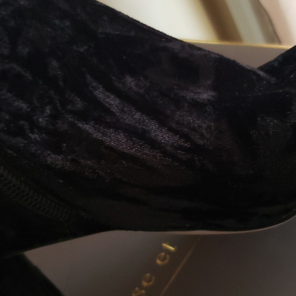 Booties - Picture 4 of 4